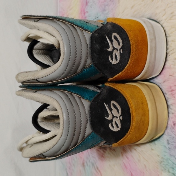 Nike Oncore Vintage Hi Top Shoes 2009 Sz.9 (X-102 CRATE) - Picture 7 of 15